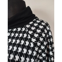 Modna tunika damska o linii trapezu - klasyczny wzór PEPITKA